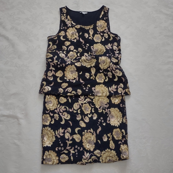 2 piece Gold sequins floral embroidered top + pencil skirt co-ords - Picture 2 of 14